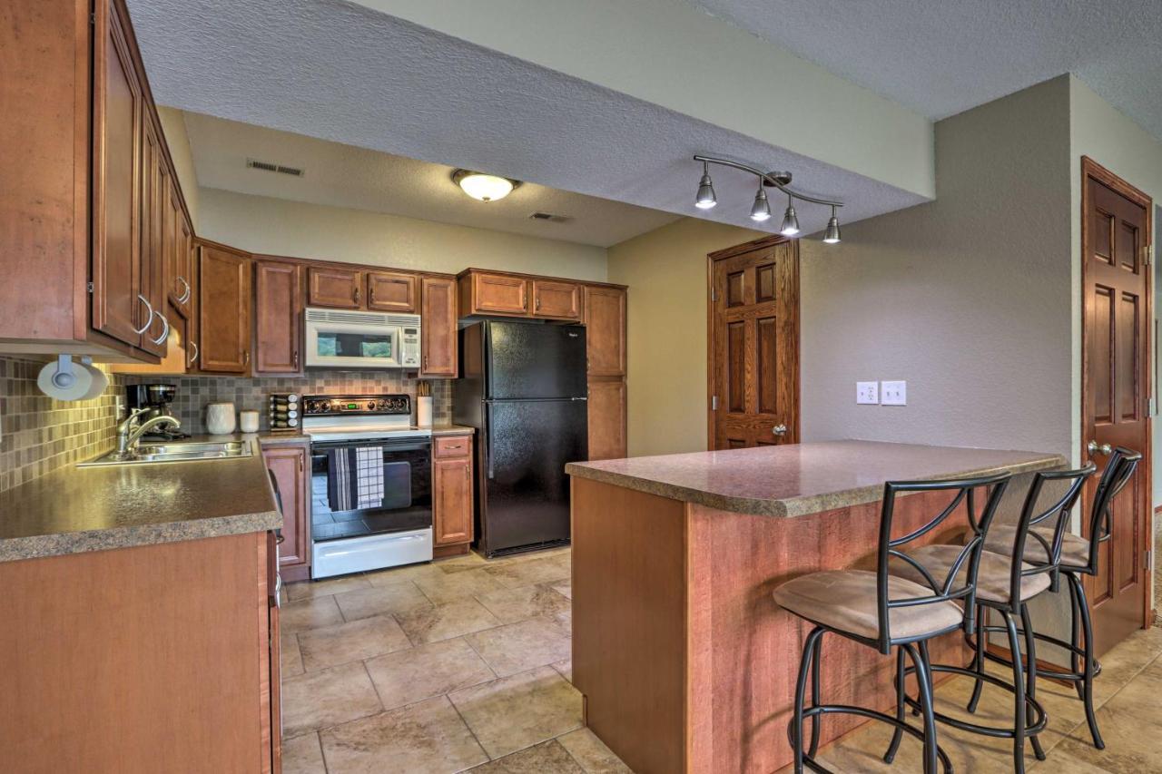 Ideally Located Waterfront Home With Private Dock! Camdenton Exterior photo